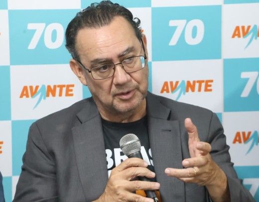 Augusto Cury durante debate eleitoral