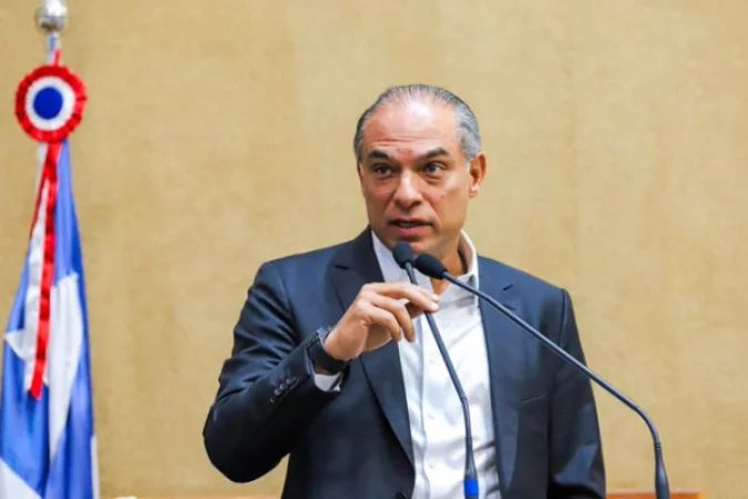 Augusto Ferreira Lima durante diligência da Polícia Federal