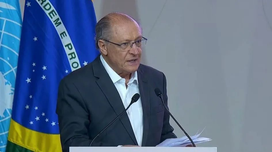Alckmin durante evento da IATA