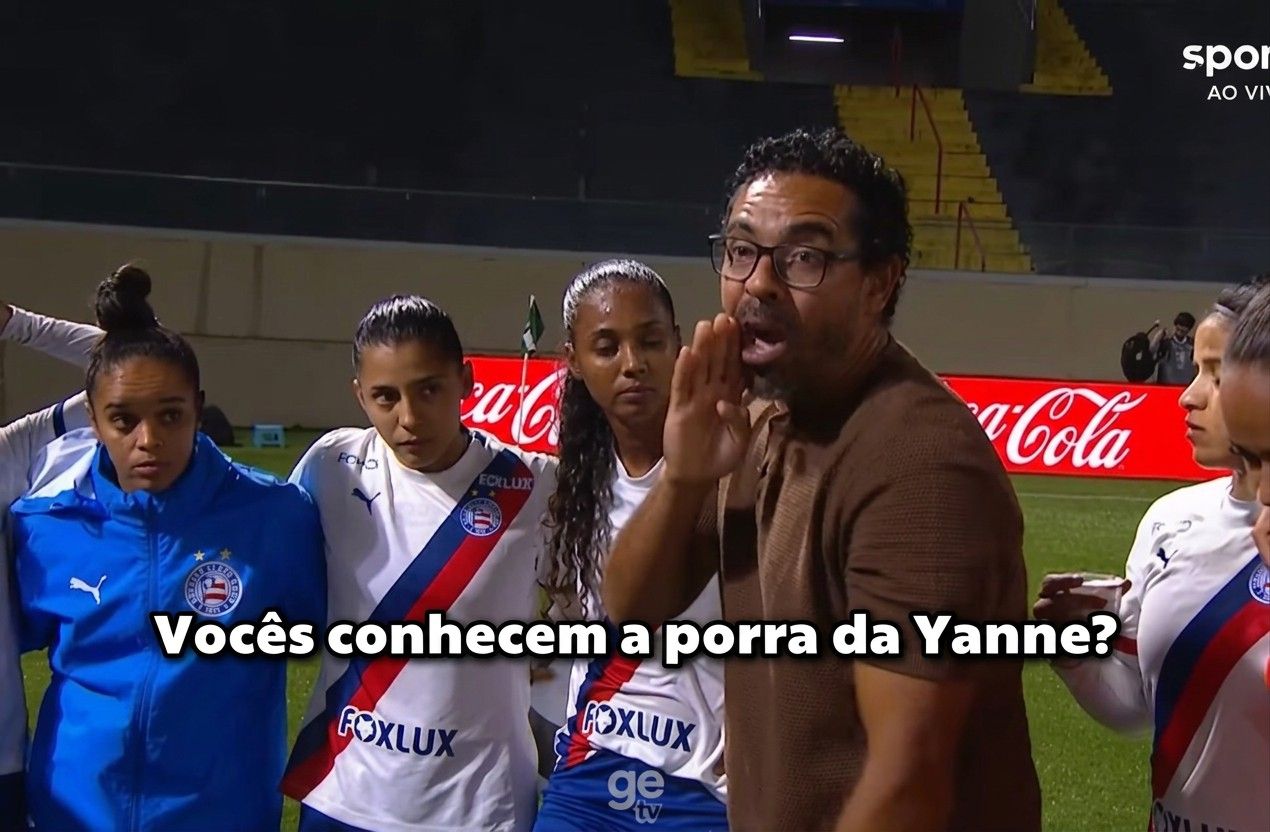 Goleira Yanne defendendo pênalti
