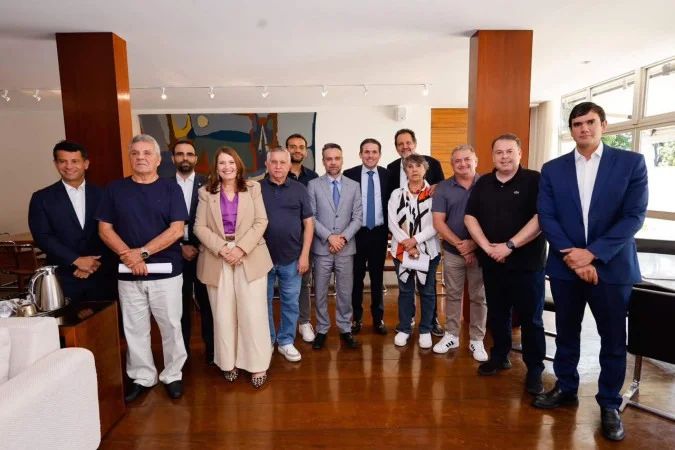 Parlamentares do DF em reunião com o presidente da Câmara