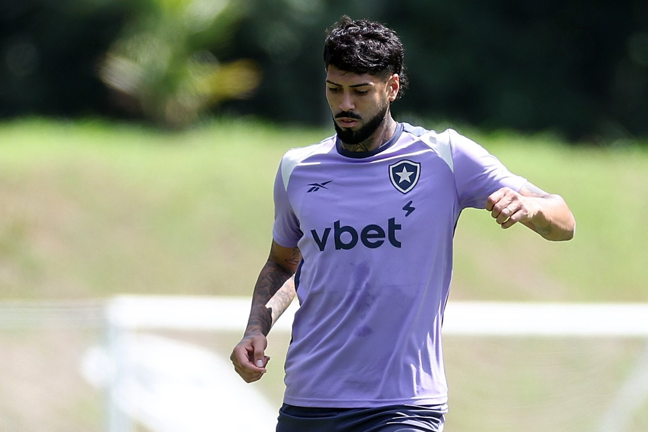 Barboza em treino do Botafogo