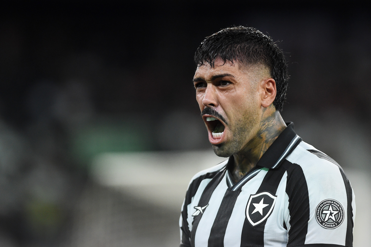 Barboza comemorando gol pelo Botafogo