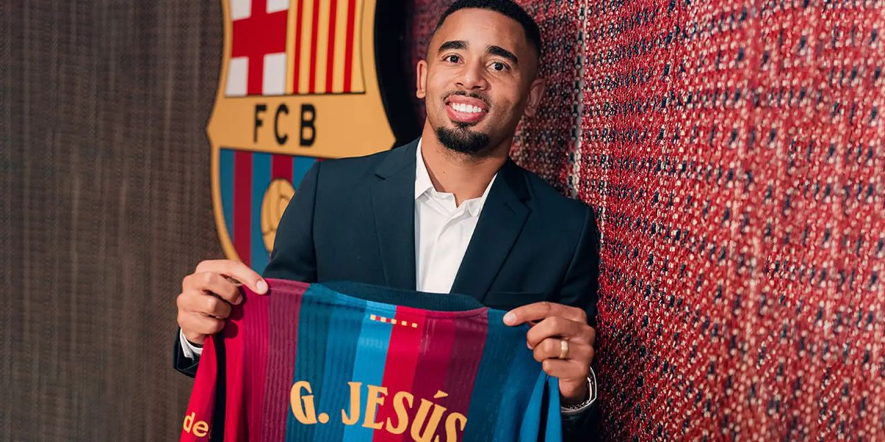 Gabriel Jesus vestindo a camisa do Barcelona