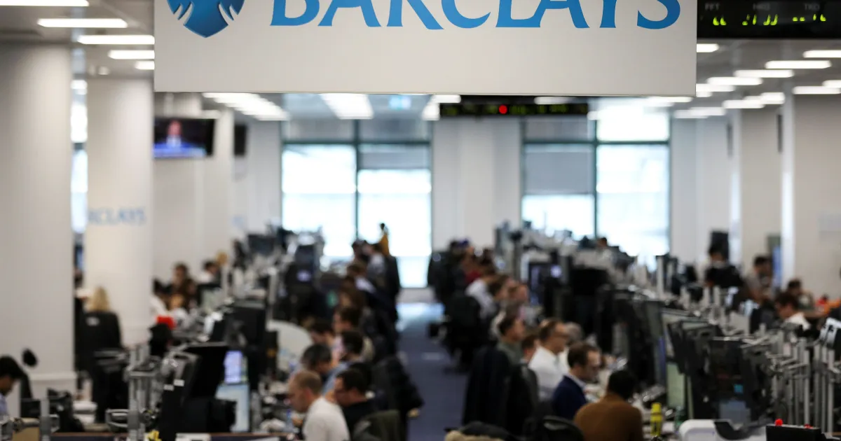 Fachada do banco Barclays