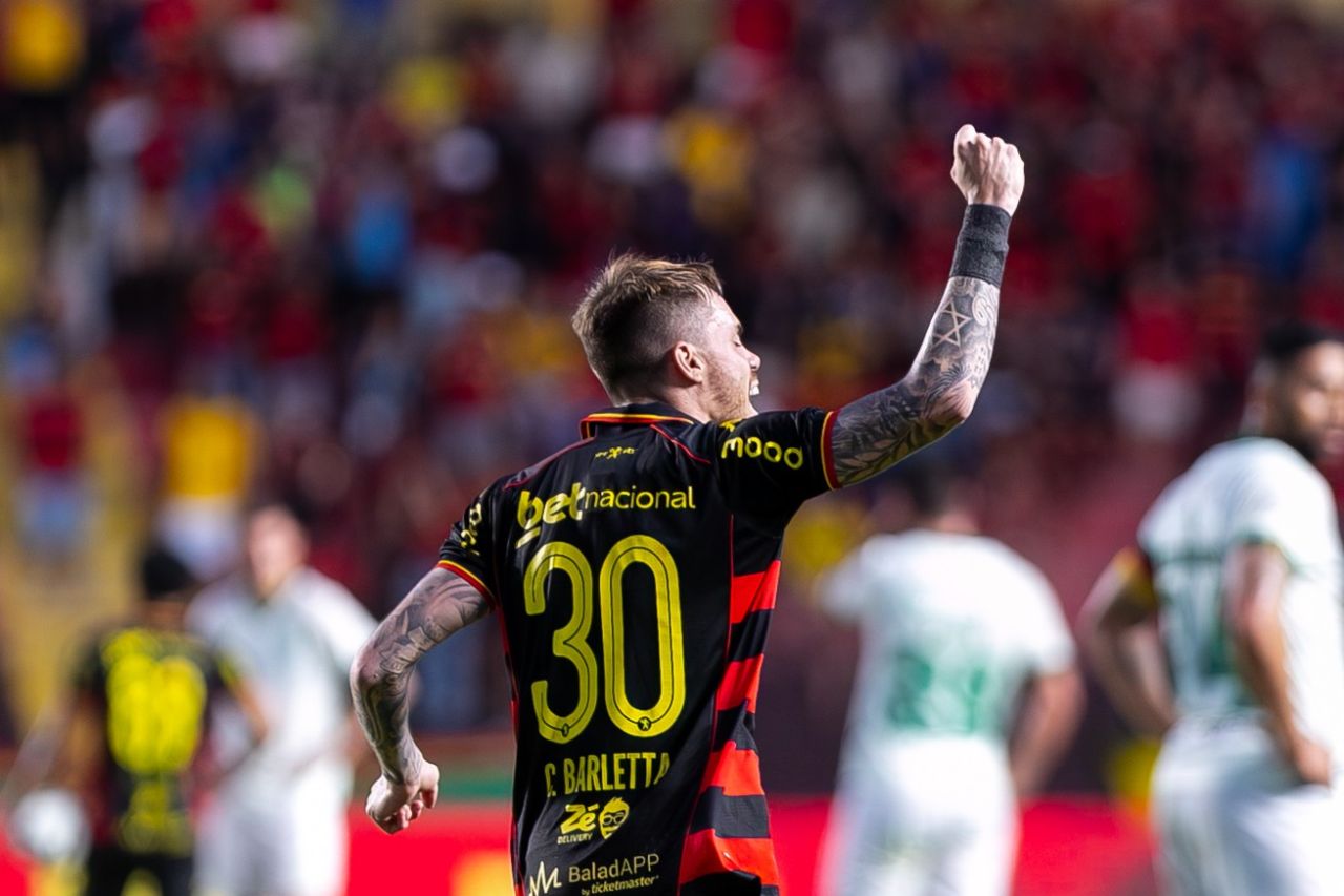 Chrystian Barletta comemorando gol pelo Sport