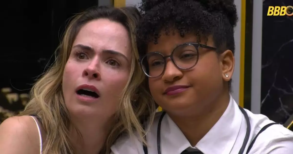 Ana Paula Renault recebe a coroa na final do BBB 26