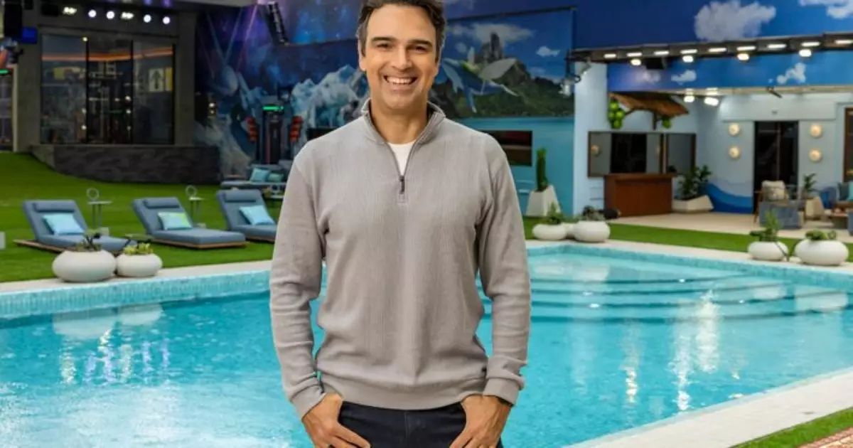 Tadeu Schmidt anuncia inscrições do BBB 27 durante programa ao vivo