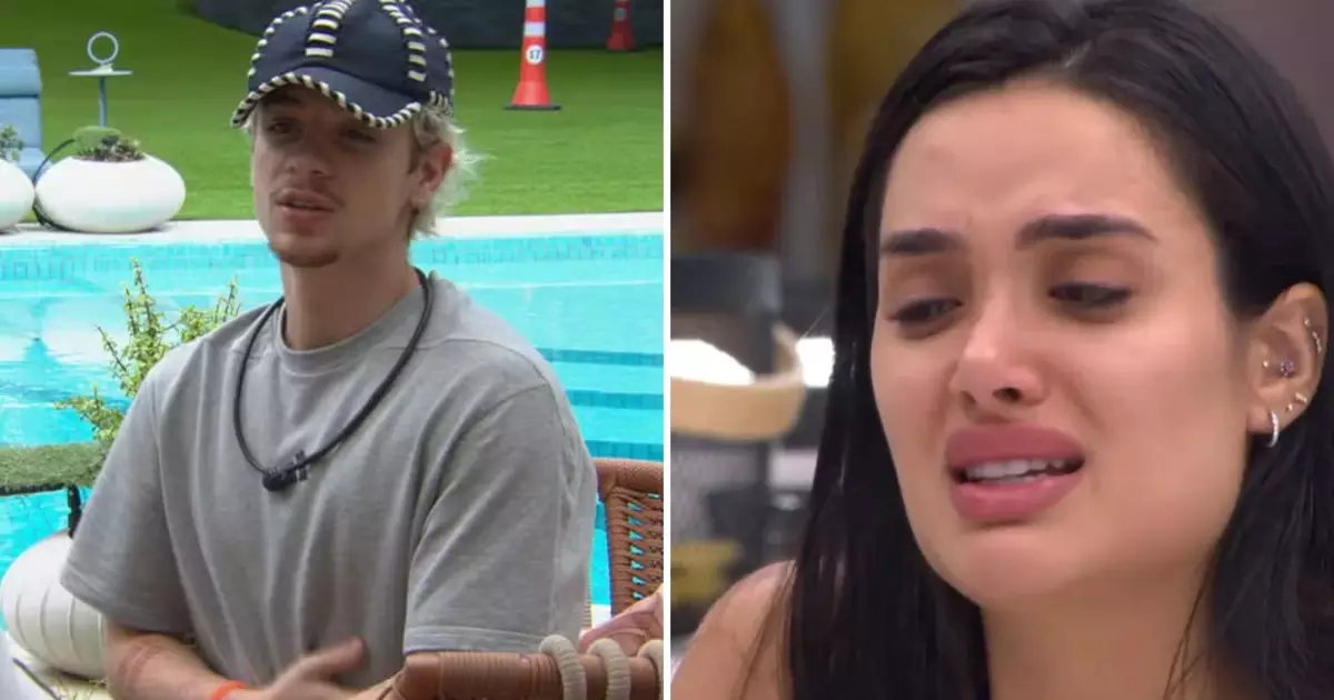 Participantes do BBB26 conversando durante a madrugada no confinamento