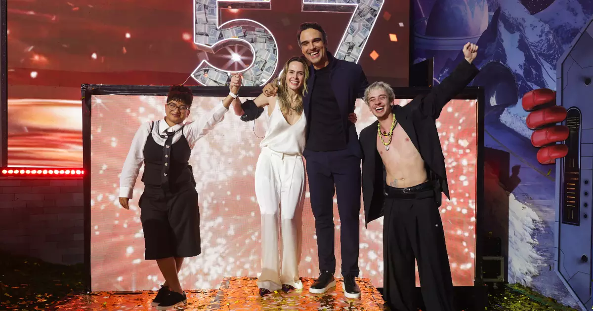 Ana Paula Renault comemorando a vitória no BBB 26