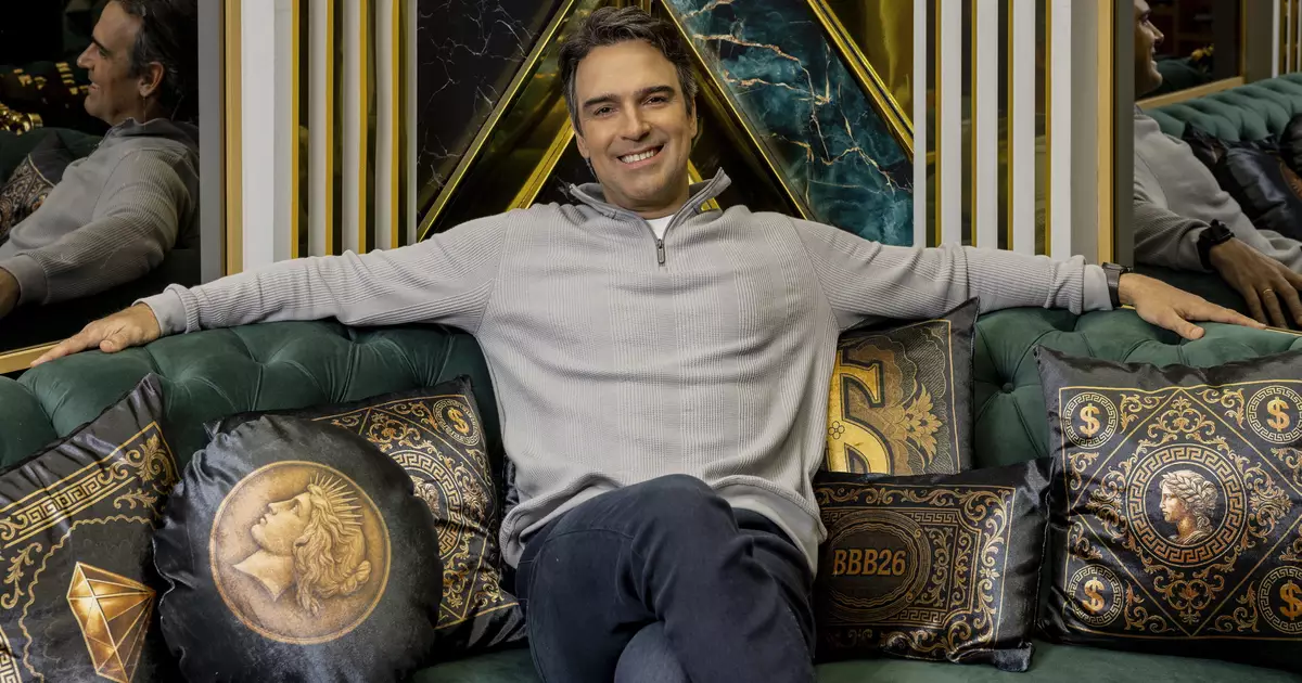 Tadeu Schmidt apresentando o BBB26