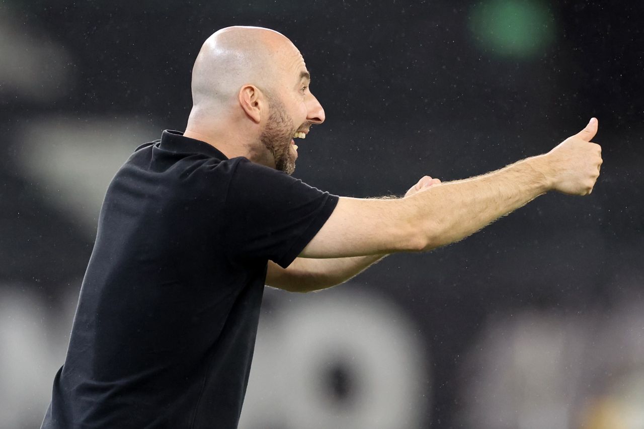 Treinador Bellão na coletiva após Botafogo x Grêmio