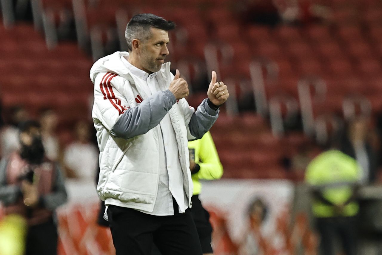Bernabei comemora gol no Beira-Rio