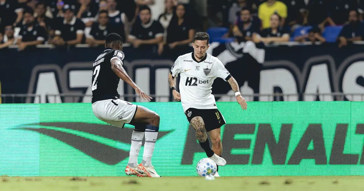 Bernard lamenta empate durante partida contra o Remo