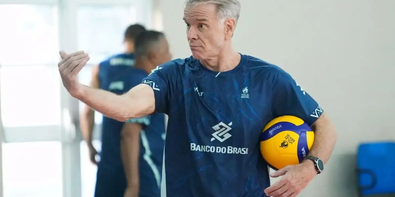 Bernardinho anuncia lista da seleção masculina no Ginásio Nilson Nelson
