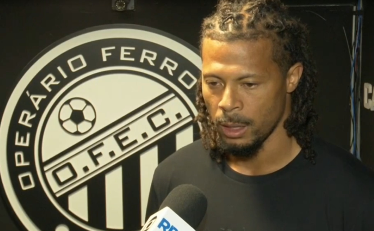 Berto, atacante do Operário-PR