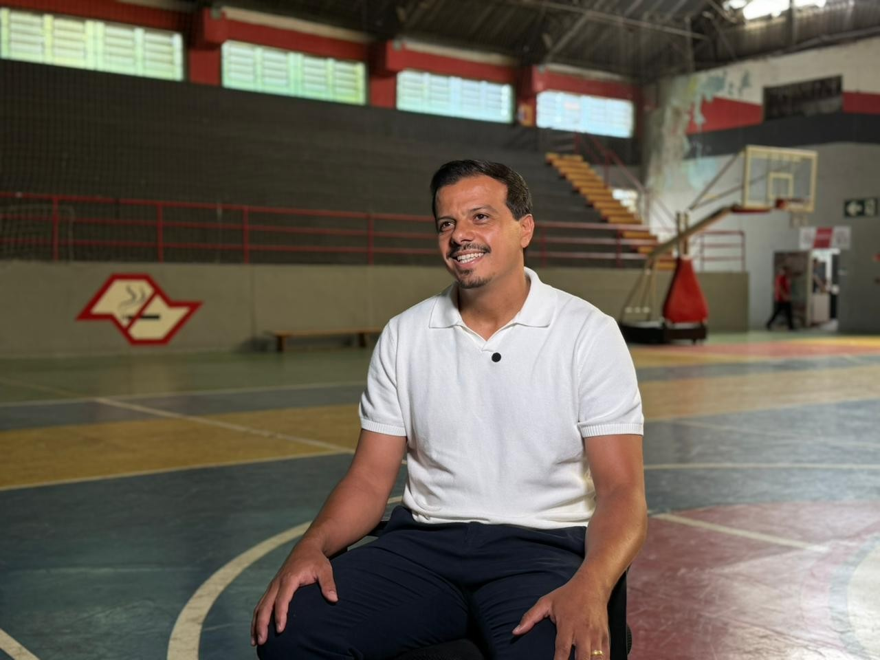 Breno Bidon atuando no futsal pelo Clube Esportivo da Penha