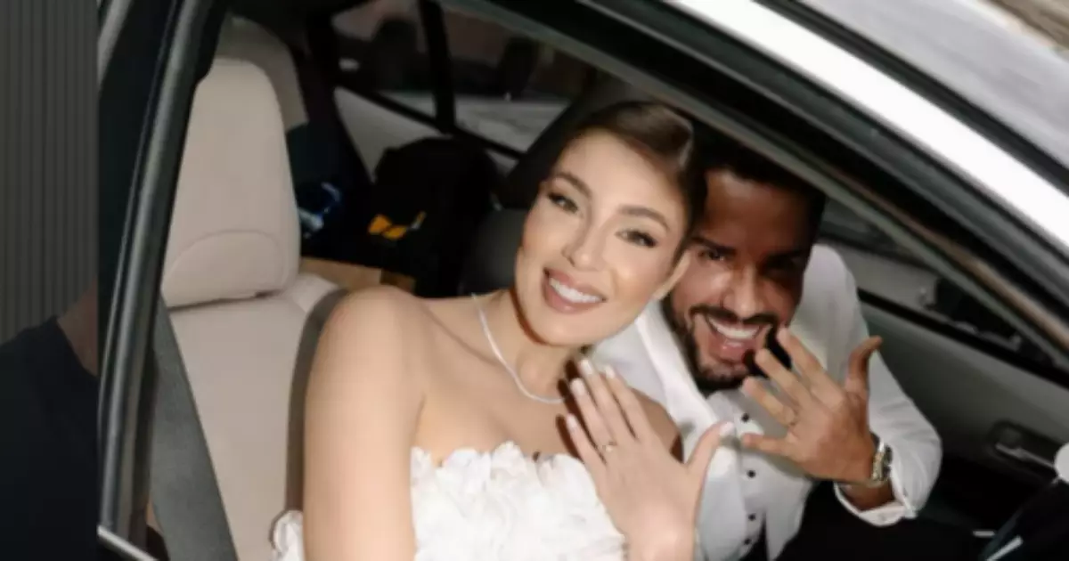 Bil Araújo comemorando um ano de casamento