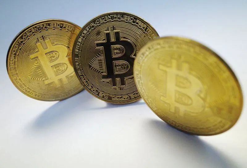Gráfico mostrando queda no preço do bitcoin