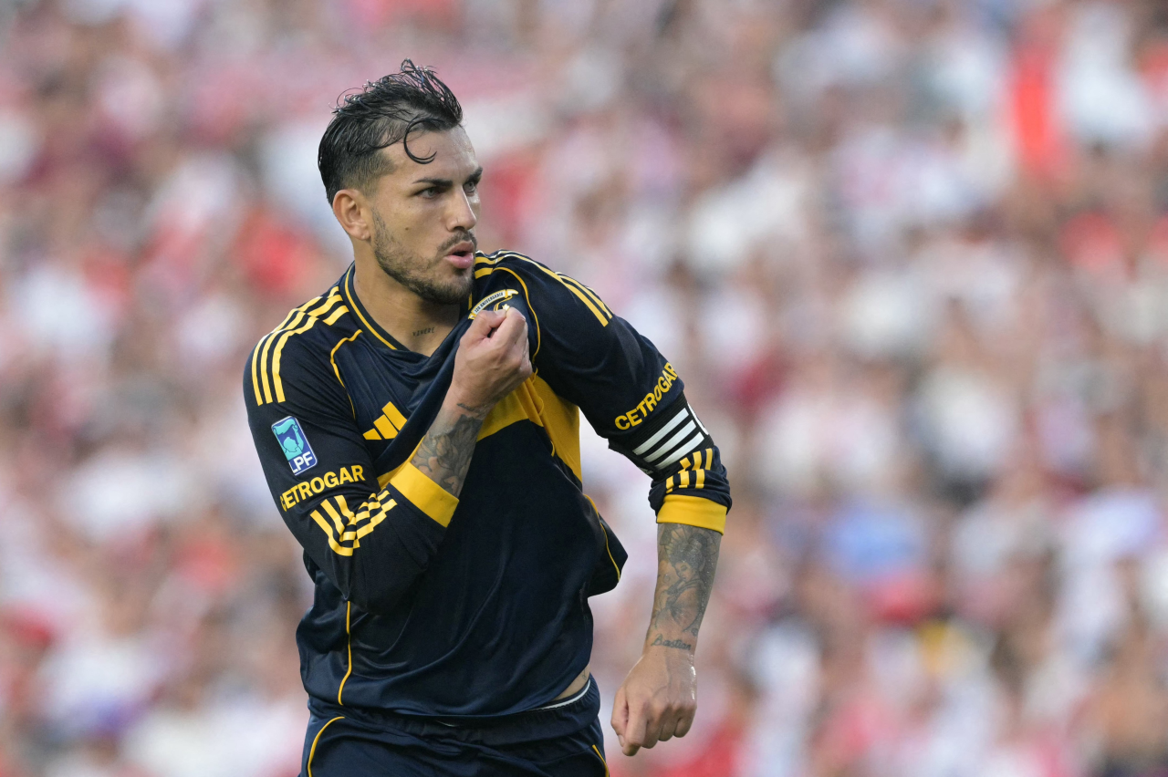 Leandro Paredes comemora gol pelo Boca Juniors