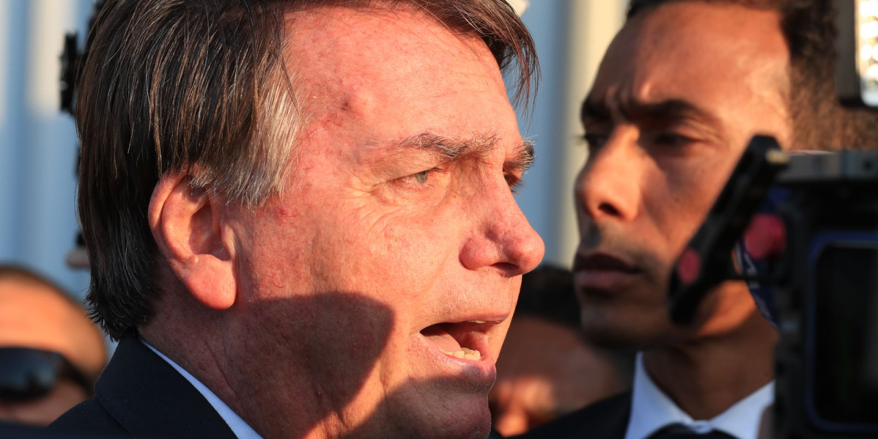 Ex-presidente Jair Bolsonaro deixa hospital DF Star