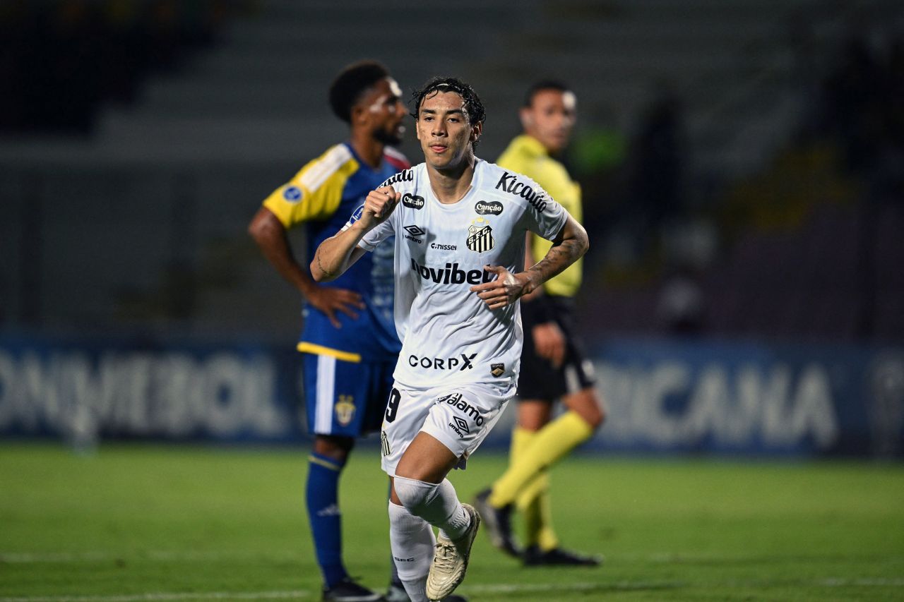 Gabriel Bontempo comemorando gol pelo Santos