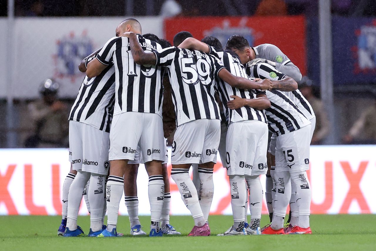 Jogadores do Botafogo lamentam derrota contra o Bahia na Fonte Nova