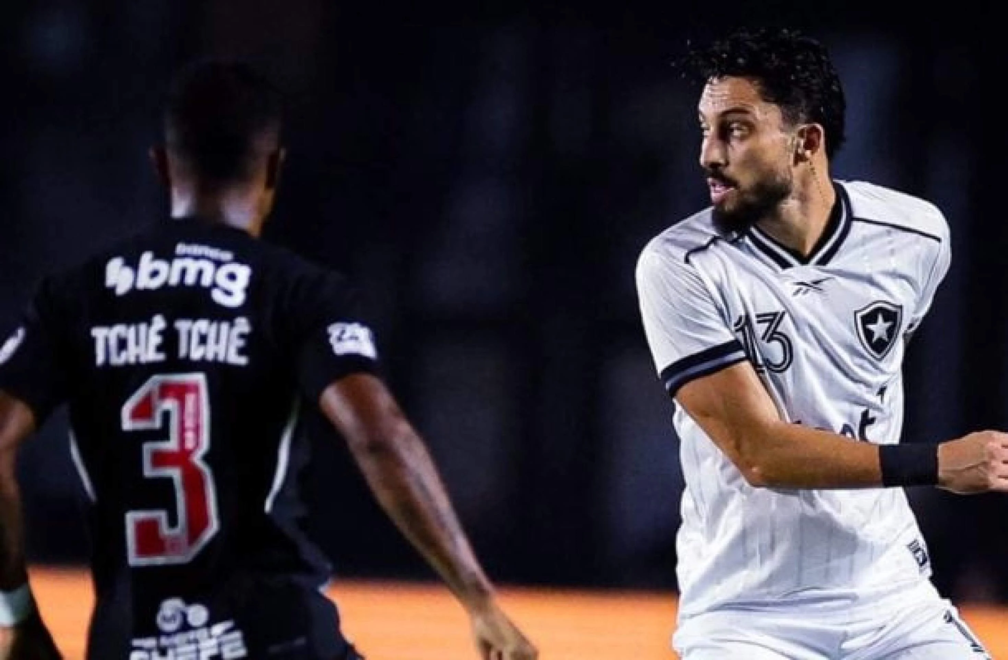 Jogadores do Botafogo comemoram em São Januário
