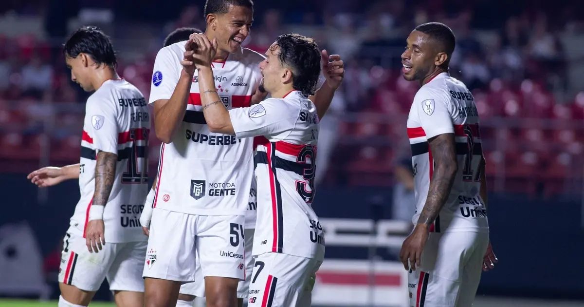 Atlético-MG e Red Bull Bragantino em campo