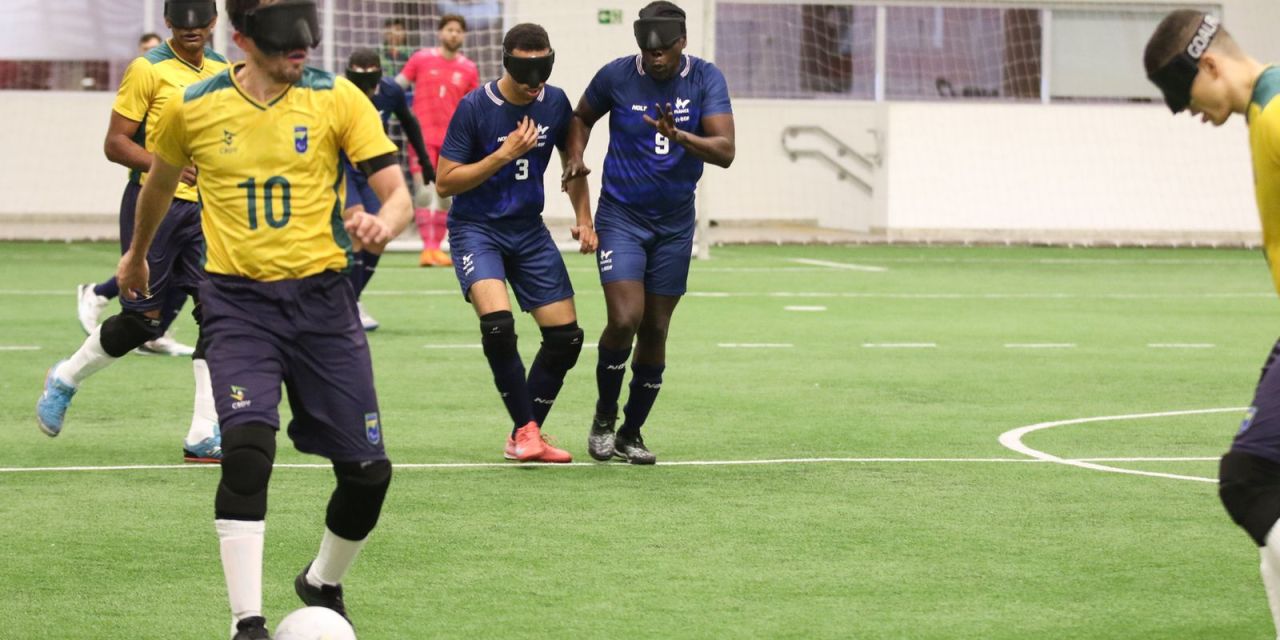 Seleção brasileira de futebol de cegos em treino
