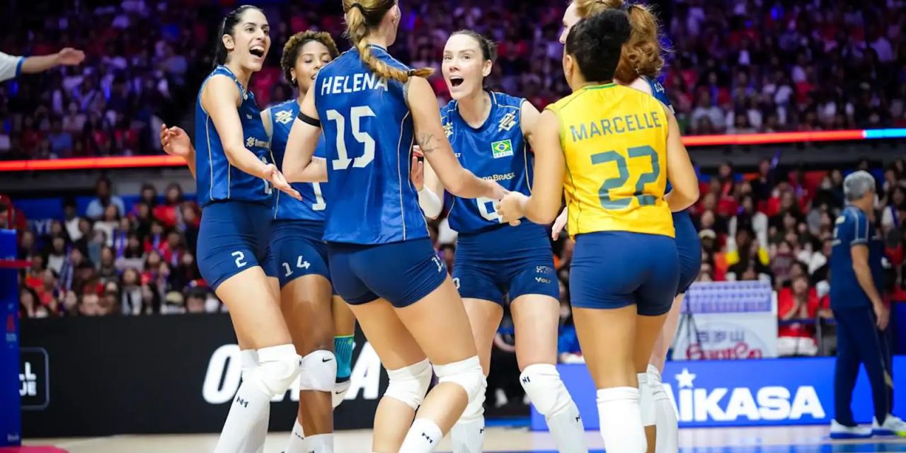 Júlia Bergmann em ataque durante Brasil x Japão em Osaka