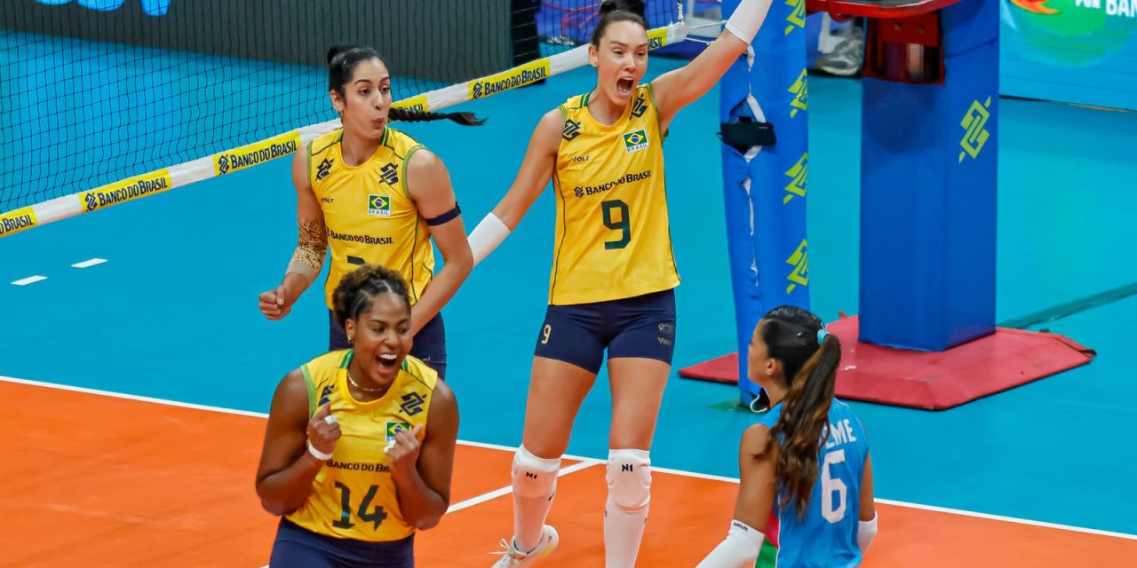 Jogadoras da seleção feminina de vôlei comemoram título no Maracanãzinho