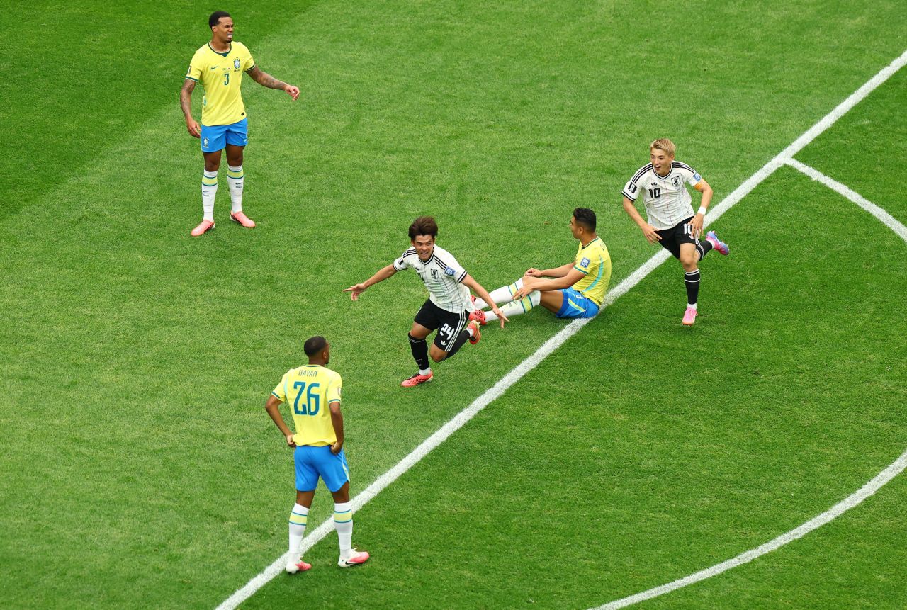 Kaishu Sano comemorando após marcar contra o Brasil