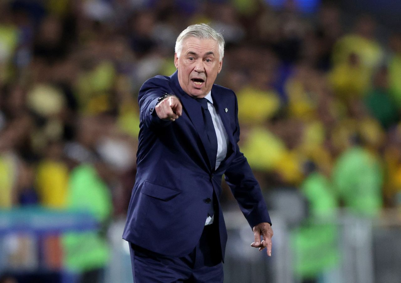 Seleção brasileira em treino no Maracanã