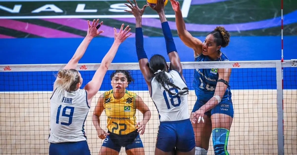 Jogadoras brasileiras lamentam ponto perdido na final da VNL