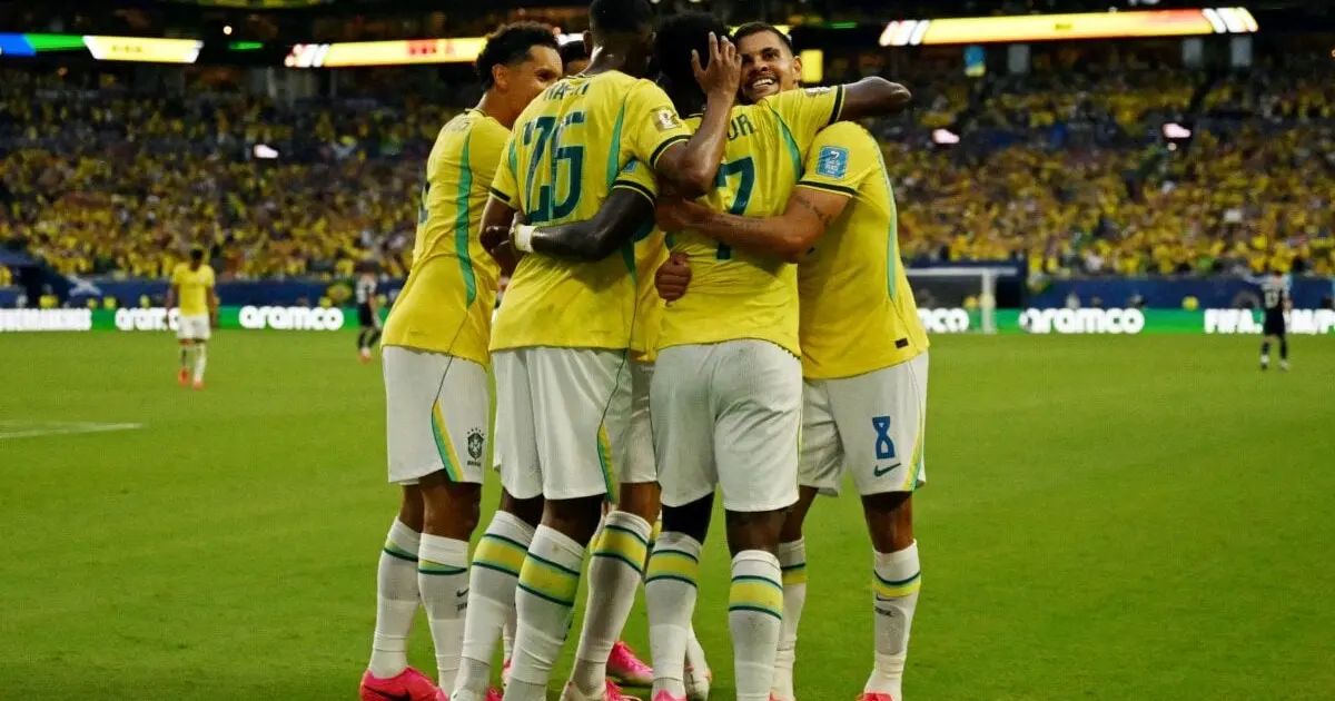 Vini Jr comemorando gol contra Escócia