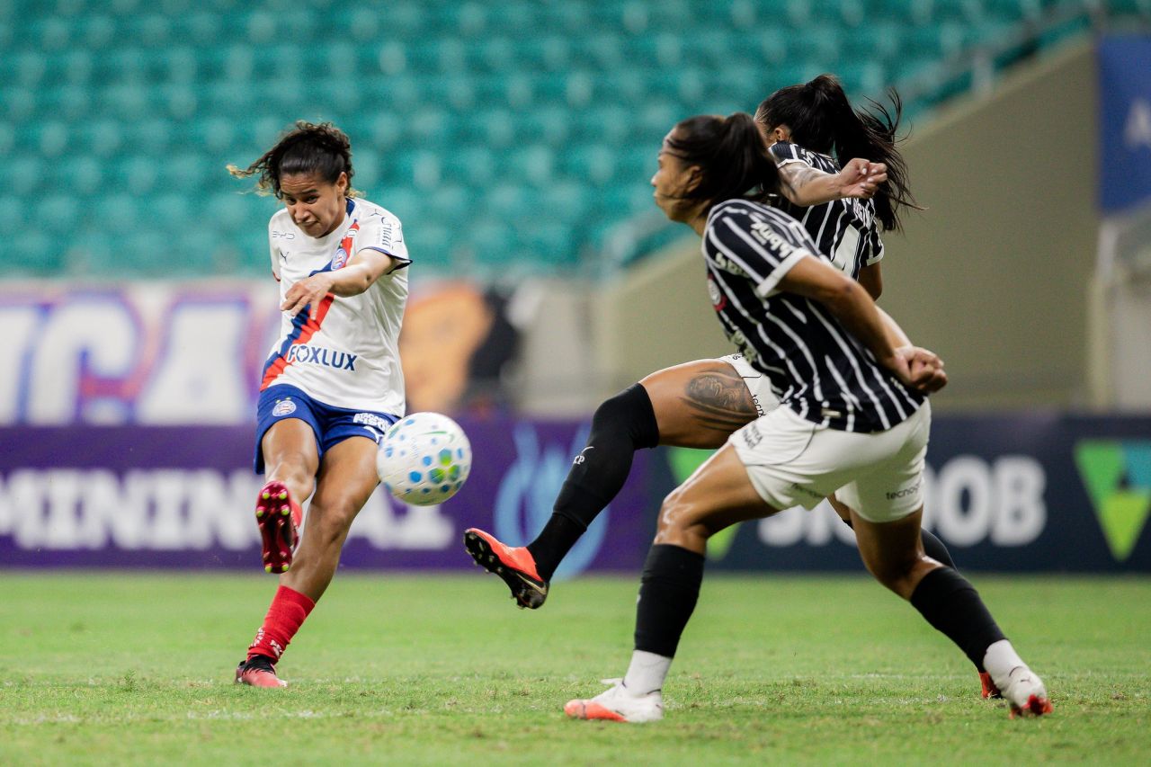 Jogadoras comemoram gol no Brasileirão Feminino