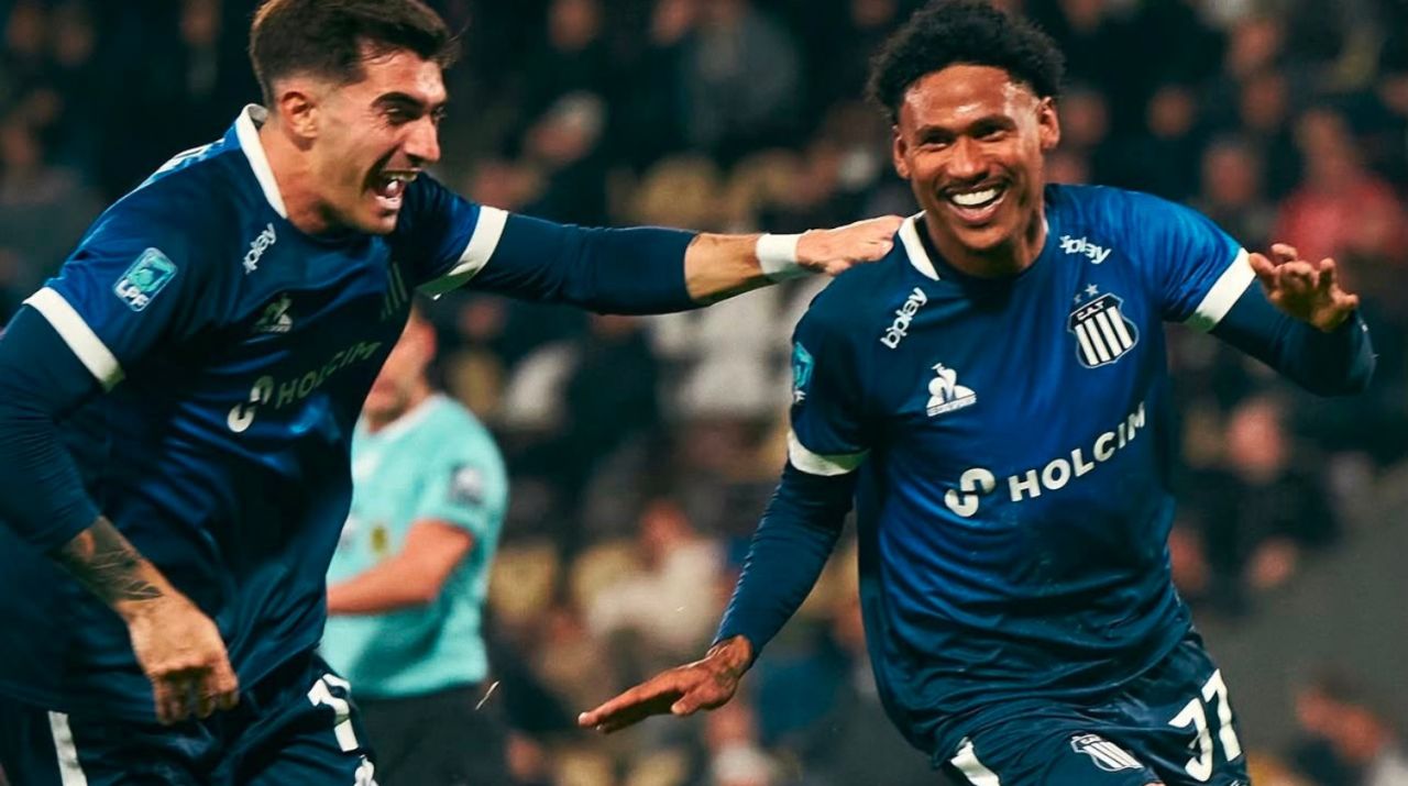 Rick Jhonatan comemora gol pelo Talleres