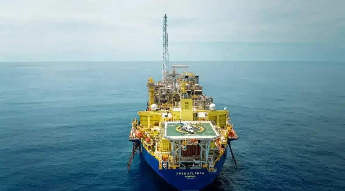 plataforma offshore em operação