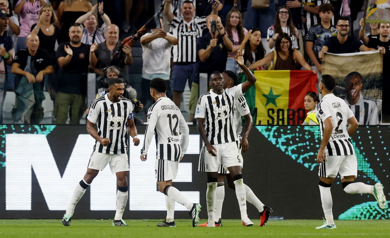 Bremer comemorando gol pela Juventus