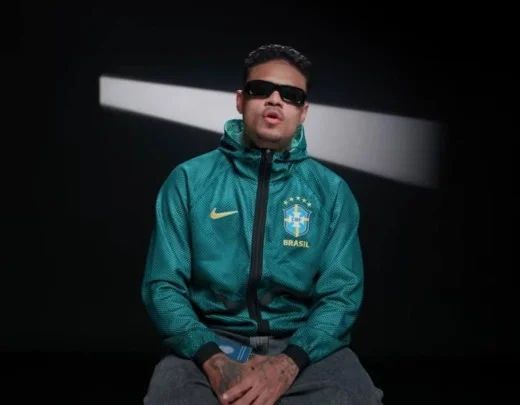 MC Cabelinho durante gravação de vídeo