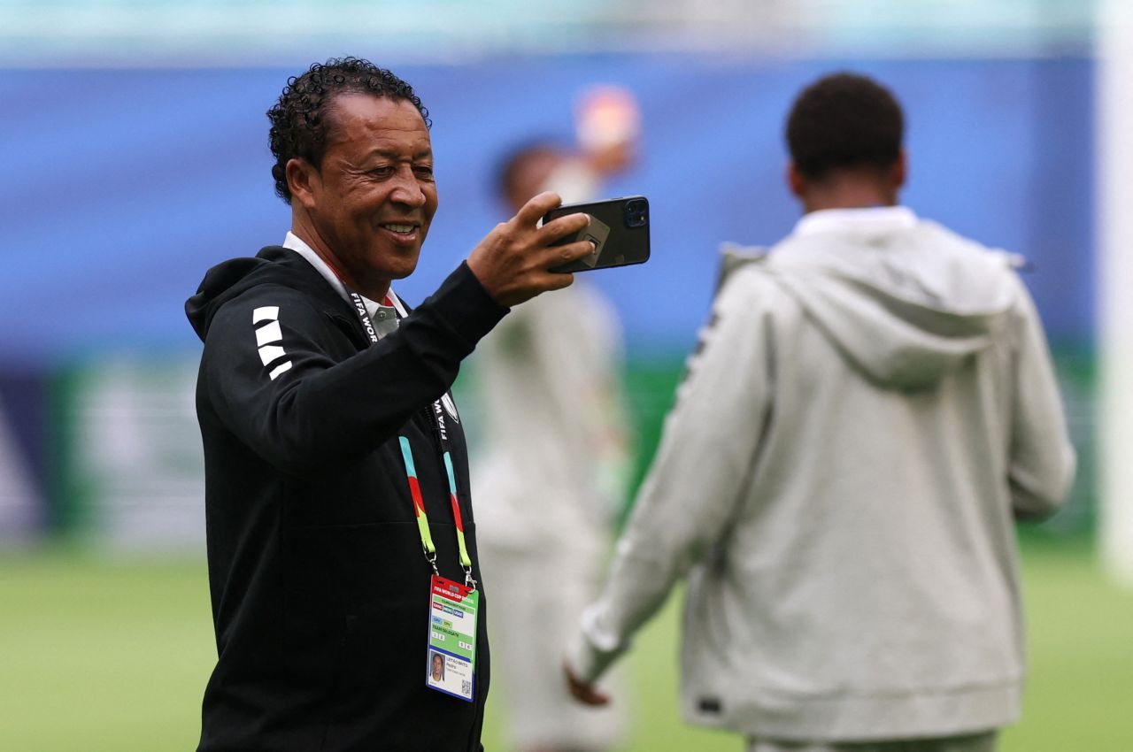 Técnico Bubista em coletiva antes do jogo