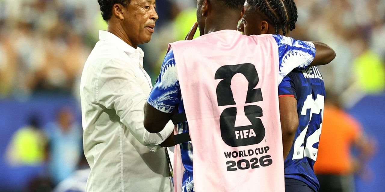 Técnico Bubista durante partida de Cabo Verde