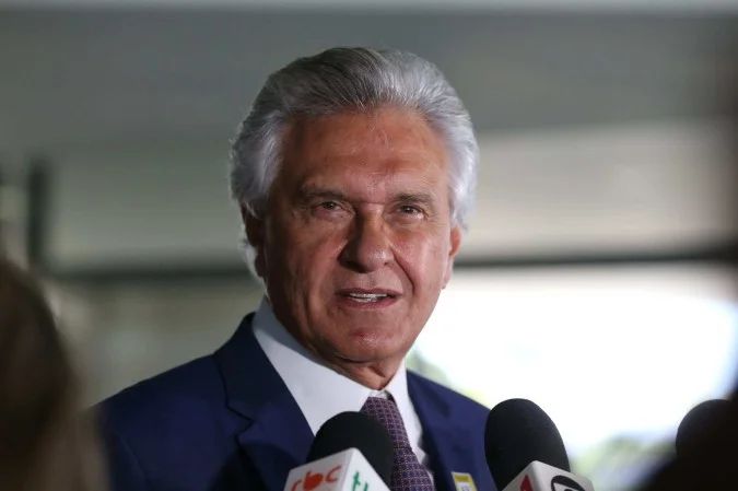 Ronaldo Caiado em discurso na Marcha dos Prefeitos
