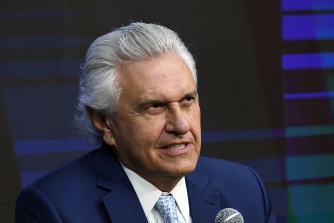 Ronaldo Caiado em reunião com representantes da Abert e ANJ
