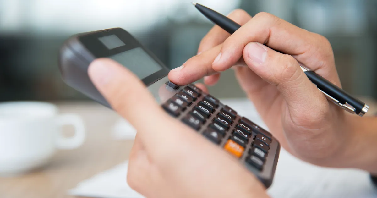 Tela de celular com calculadora de financiamento da Caixa