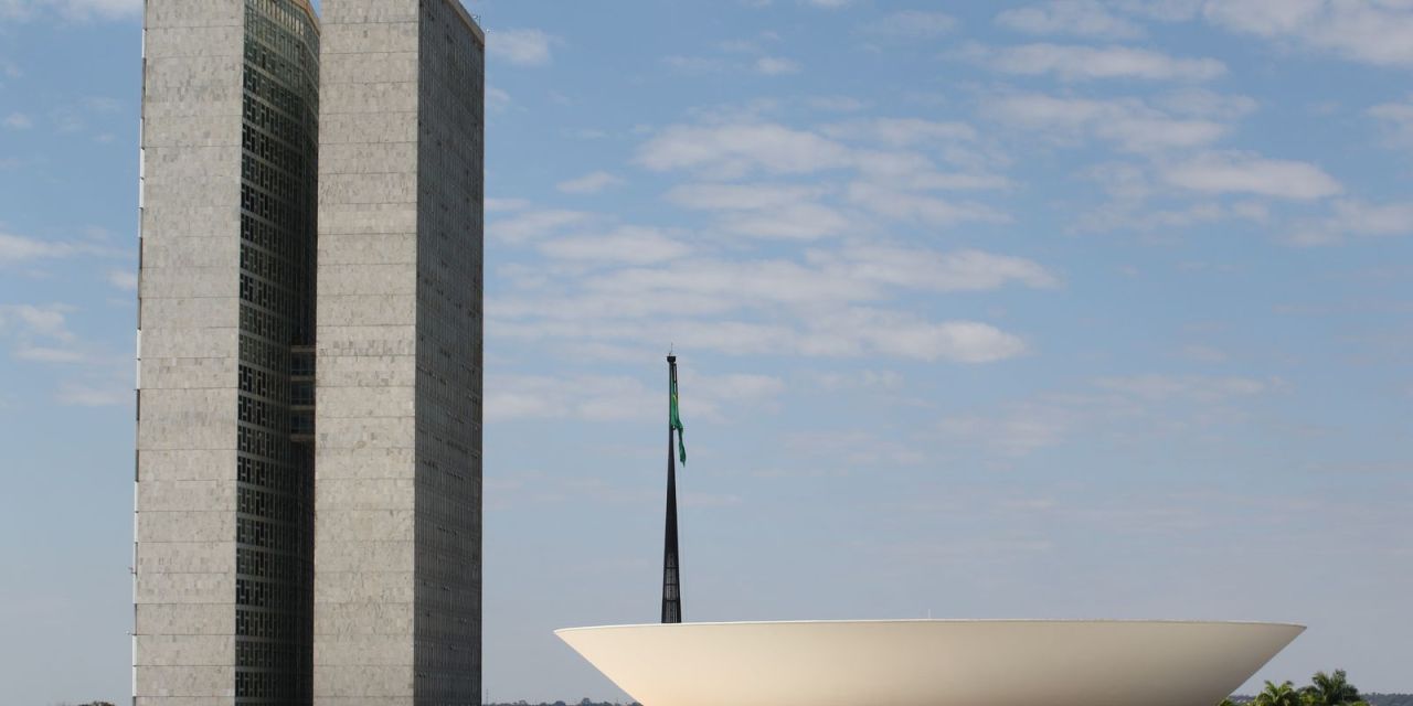 Sessão da Câmara vota projeto sobre MEI