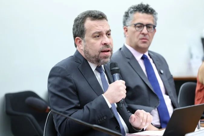Reunião sobre PEC da escala 6 x 1 na Câmara