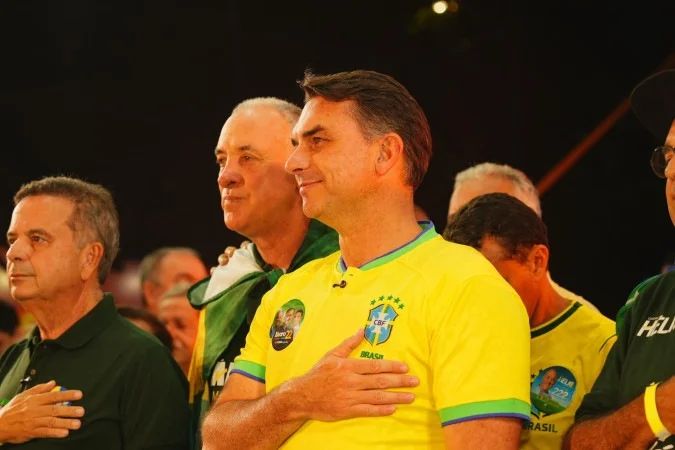 Transmissão da live da campanha de Flávio Bolsonaro com líderes religiosos