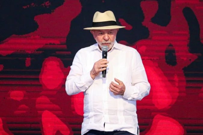Lula com Roberta Luchsinger em foto de agenda pública